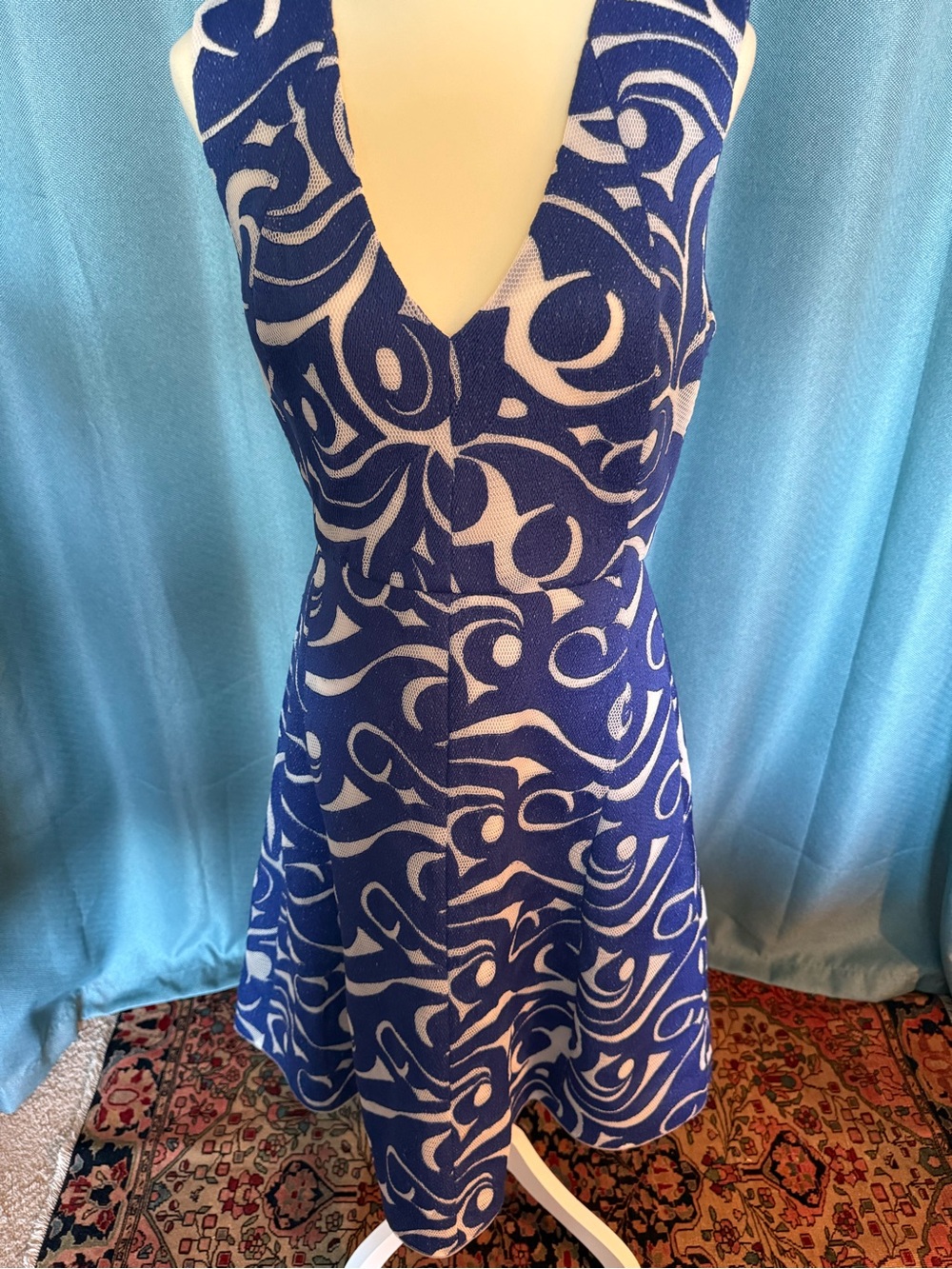 BCBGMaxAzria Blue and White Graphic  A Line Midi Dress